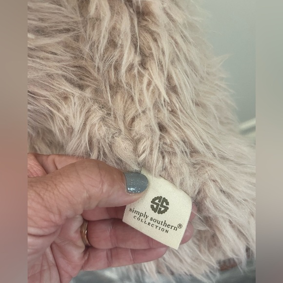 Simply Southern Reversible Vest - Picture 5 of 6